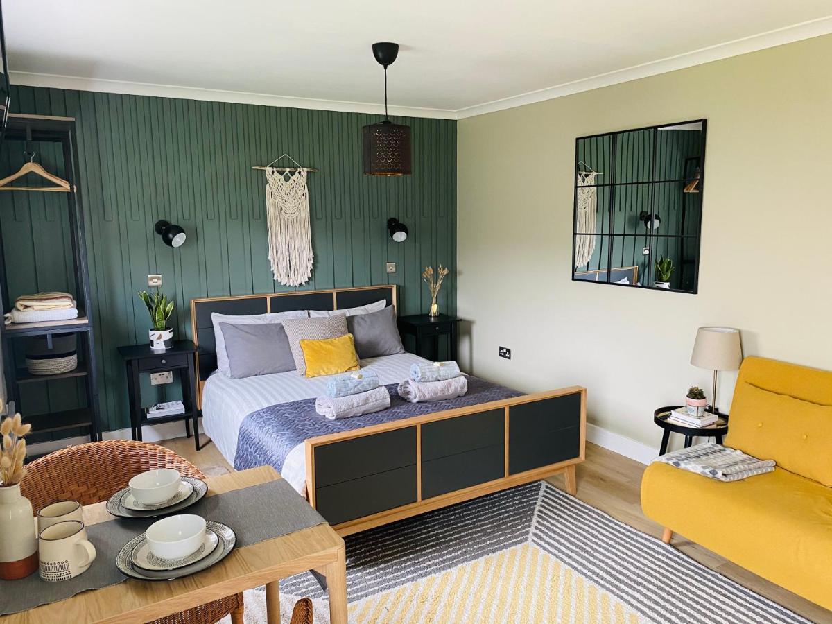 Spacious Room In The Centre Of ポートリー エクステリア 写真