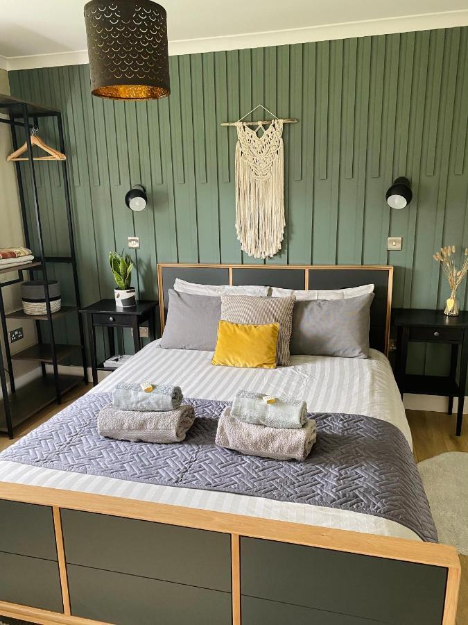 Spacious Room In The Centre Of ポートリー エクステリア 写真